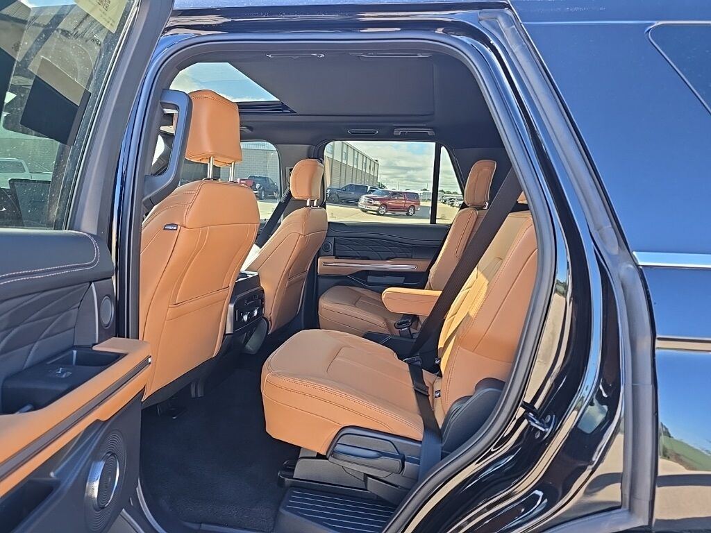 2024 Ford Expedition Platinum 4WD 7 Passenger Fond du Lac WI