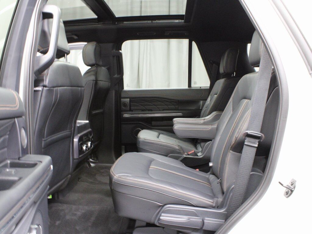 2024 Ford Expedition Platinum 4WD 7 Passenger Fond du Lac WI