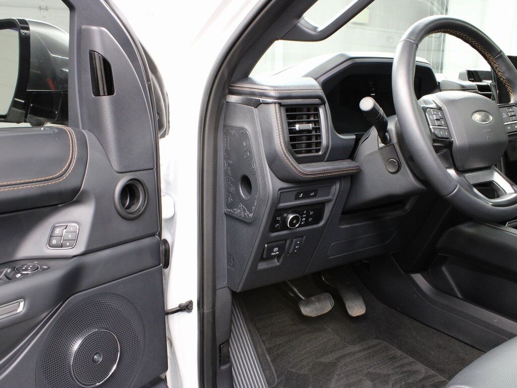 2024 Ford Expedition Platinum 4WD 7 Passenger Fond du Lac WI