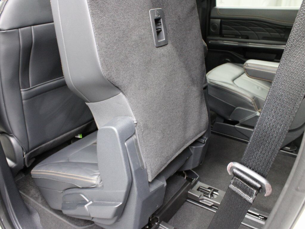 2024 Ford Expedition Platinum 4WD 7 Passenger Fond du Lac WI