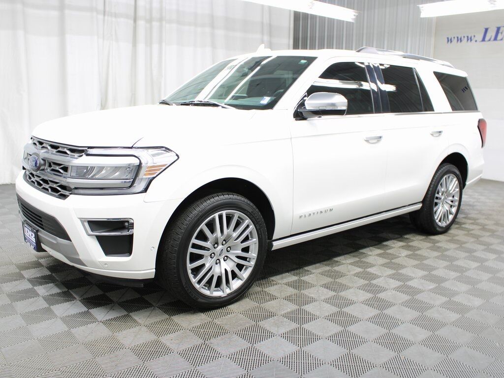 2024 Ford Expedition Platinum 4WD 7 Passenger Fond du Lac WI