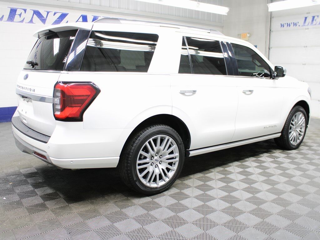 2024 Ford Expedition Platinum 4WD 7 Passenger Fond du Lac WI
