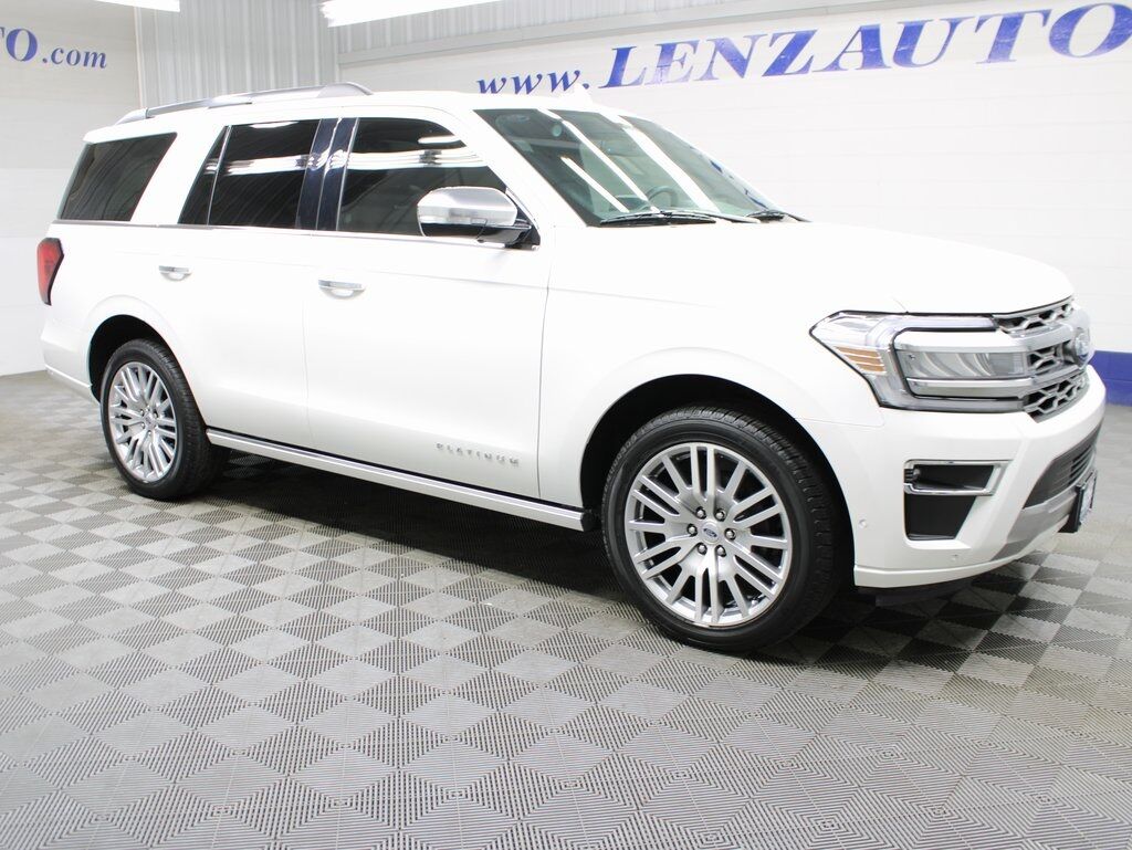2024 Ford Expedition Platinum 4WD 7 Passenger Fond du Lac WI