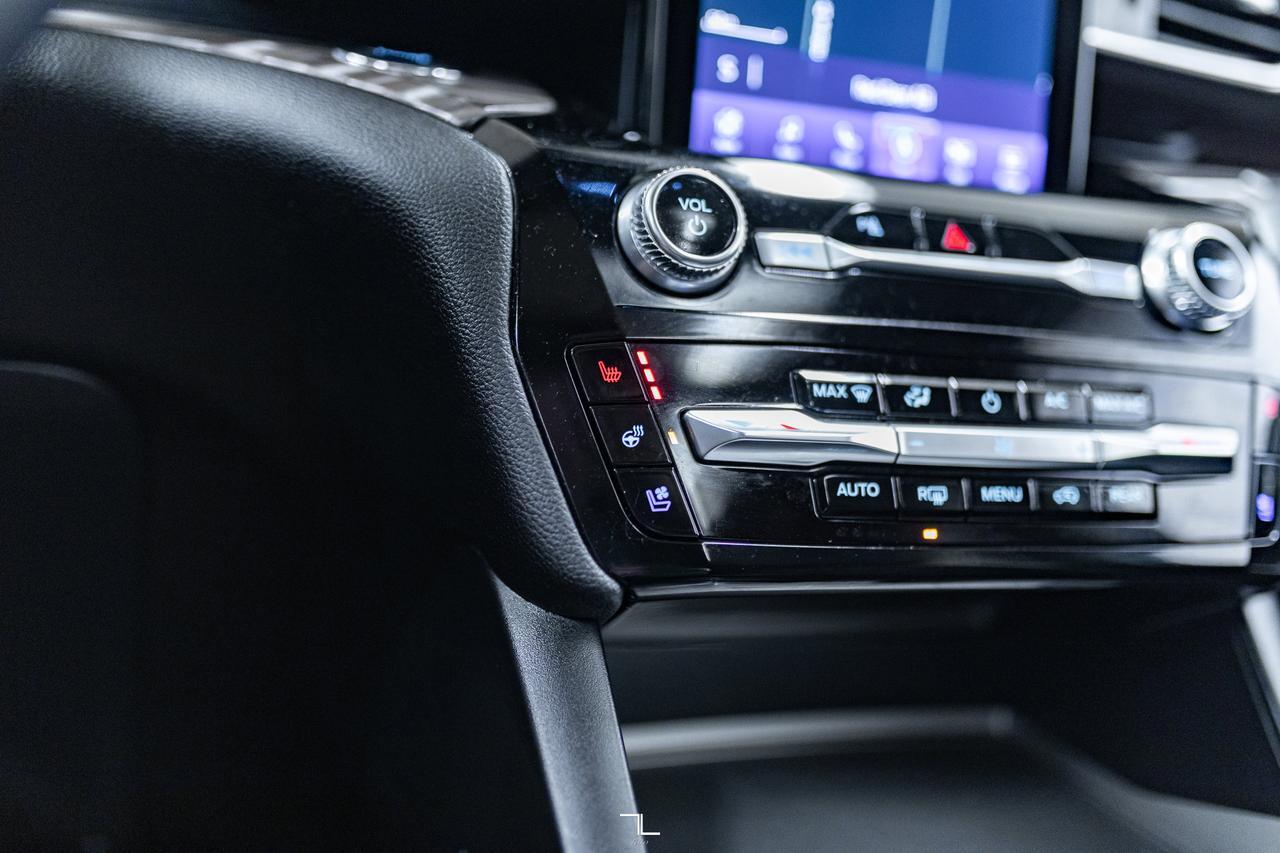 2024 Ford Explorer AWD Limited Leather Roof Nav BCam Red Deer AB