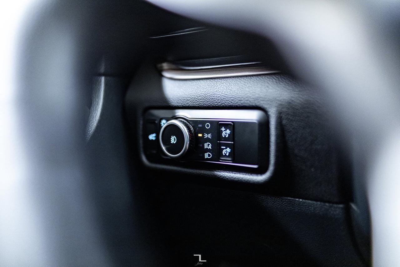 2024 Ford Explorer AWD Limited Leather Roof Nav BCam Red Deer AB