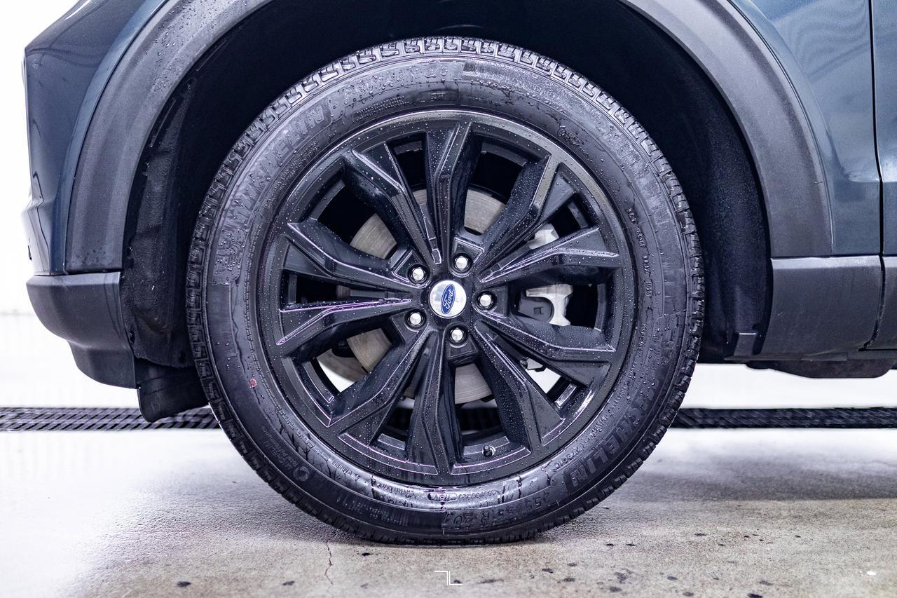 2024 Ford Explorer AWD Limited Leather Roof Nav BCam Red Deer AB