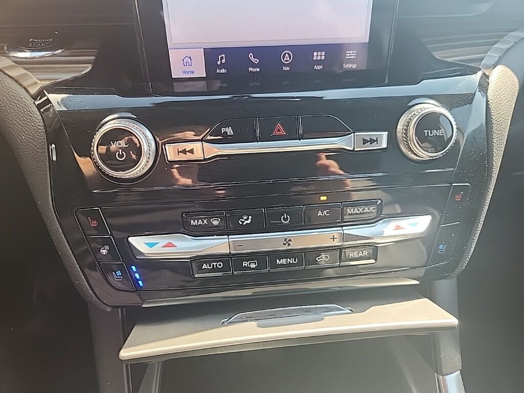 2024 Ford Explorer Limited Green Bay WI