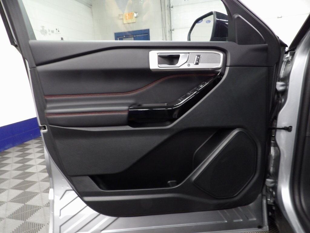 2024 Ford Explorer ST-Line 4WD 6 Passenger Fond du Lac WI