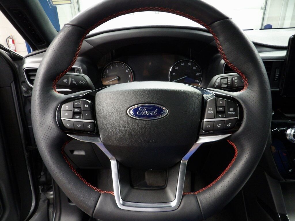 2024 Ford Explorer ST-Line 4WD 6 Passenger Fond du Lac WI