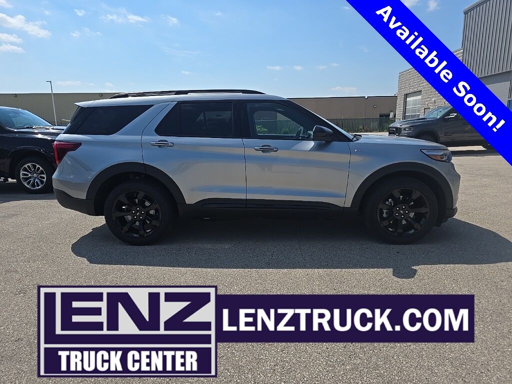 2024 Ford Explorer ST-Line 4WD 6 Passenger Fond du Lac WI