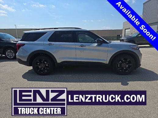 2024_Ford_Explorer_ST-Line 4WD 6 Passenger_ Fond du Lac WI