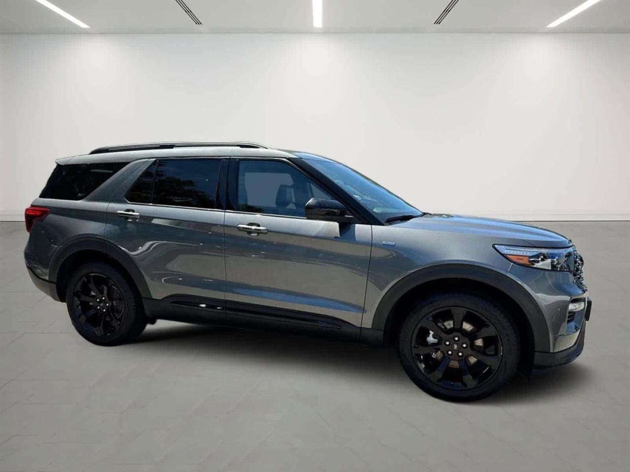 2024 Ford Explorer ST-Line Plymouth MA