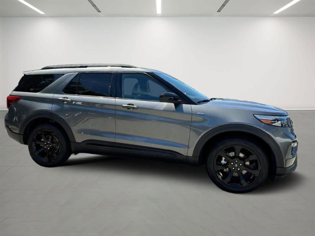 2024 Ford Explorer ST-Line Plymouth MA