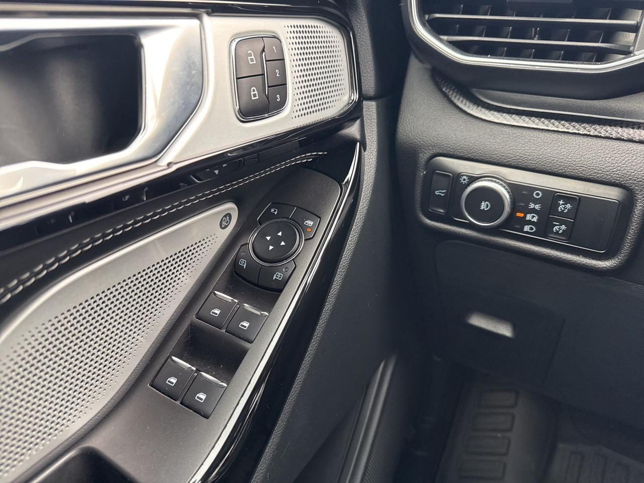 2024 Ford Explorer ST Warrenton VA