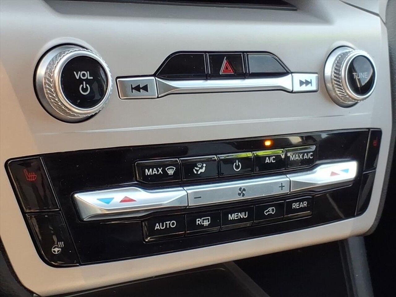 2024 Ford Explorer XLT Uvalde TX