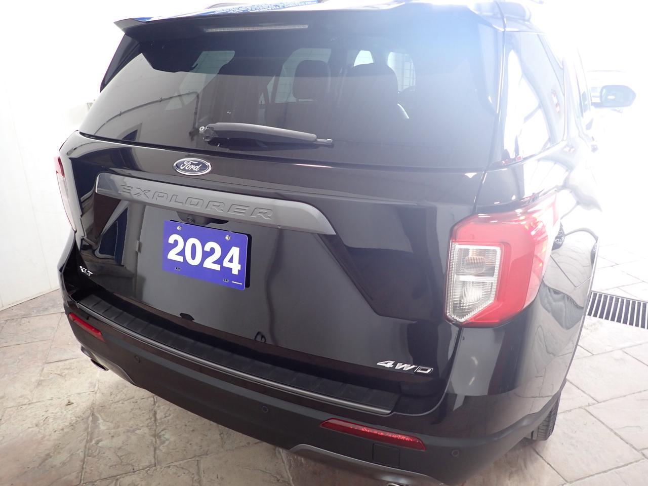2024 Ford Explorer XLT 4WD LEATHER SUNROOF BUCKET SEATS Listowel ON
