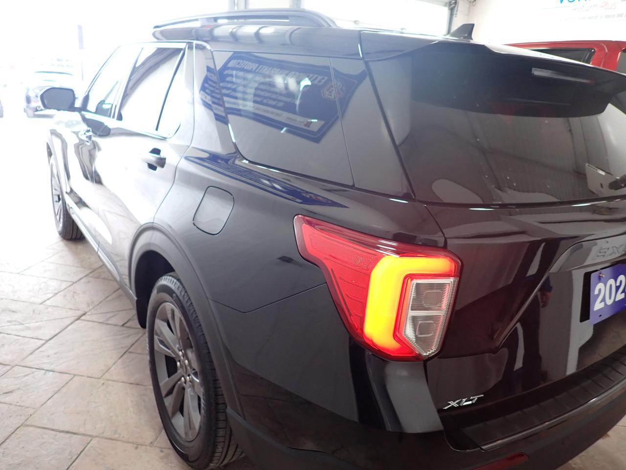 2024 Ford Explorer XLT 4WD LEATHER SUNROOF BUCKET SEATS Listowel ON