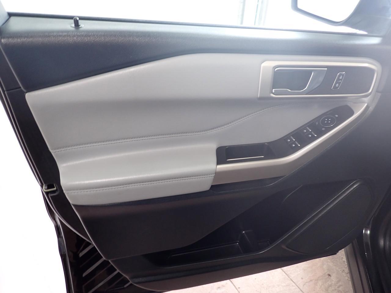 2024 Ford Explorer XLT 4WD LEATHER SUNROOF BUCKET SEATS Listowel ON