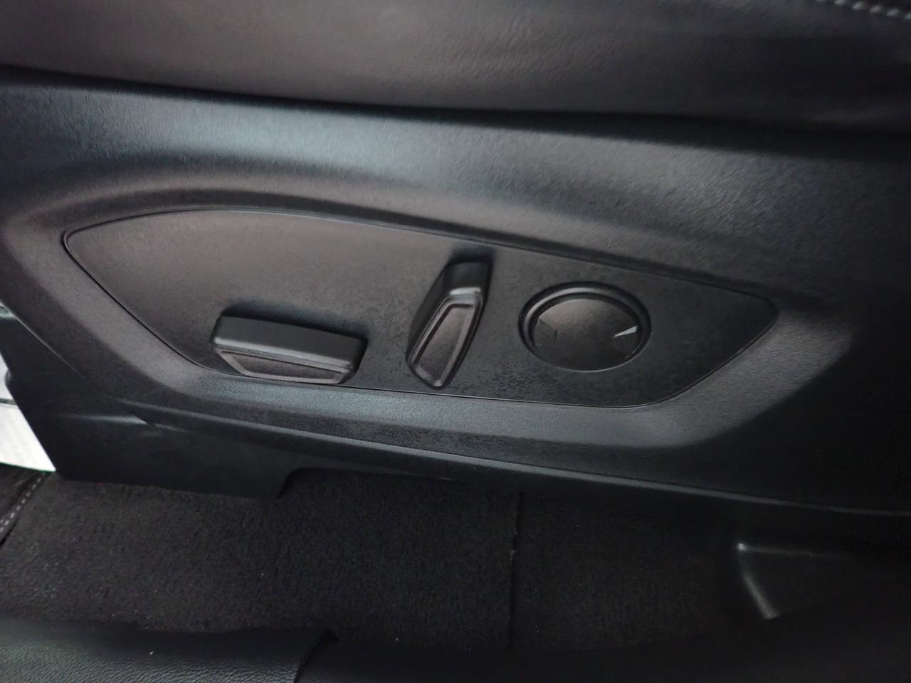 2024 Ford Explorer XLT 4WD LEATHER SUNROOF BUCKET SEATS Listowel ON