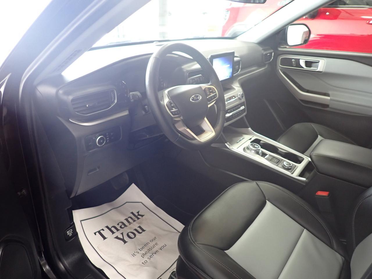 2024 Ford Explorer XLT 4WD LEATHER SUNROOF BUCKET SEATS Listowel ON