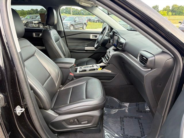 2024 Ford Explorer XLT Random Lake WI