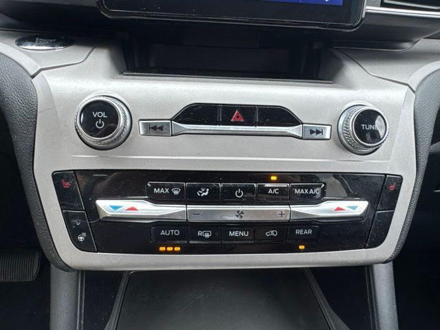 2024 Ford Explorer XLT Random Lake WI