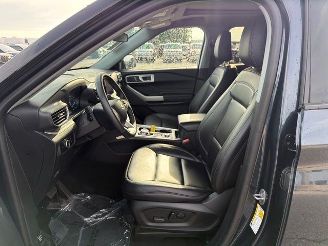 2024 Ford Explorer XLT Random Lake WI