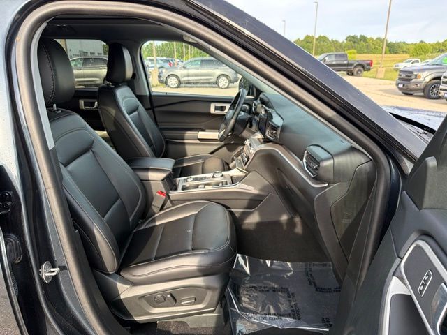 2024 Ford Explorer XLT Random Lake WI