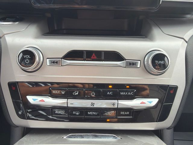 2024 Ford Explorer XLT Random Lake WI