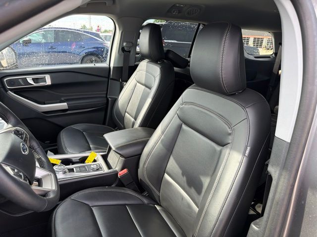 2024 Ford Explorer XLT Random Lake WI