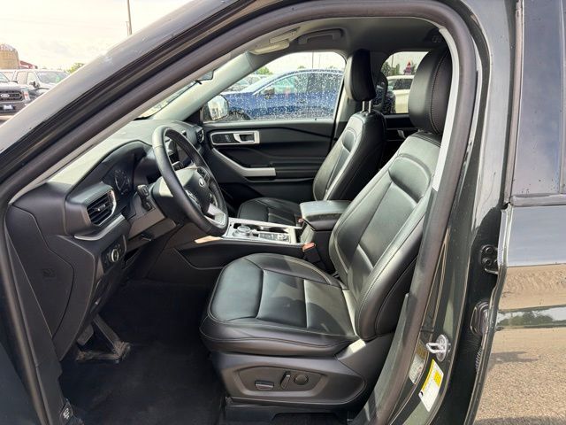 2024 Ford Explorer XLT Random Lake WI