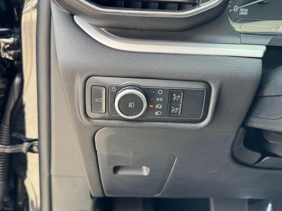 2024 Ford Explorer XLT Sport Utility 4D