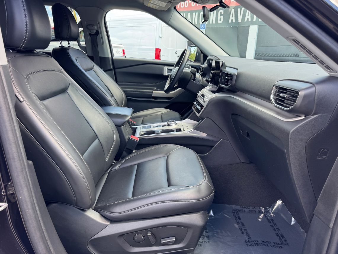 2024 Ford Explorer XLT Sport Utility 4D