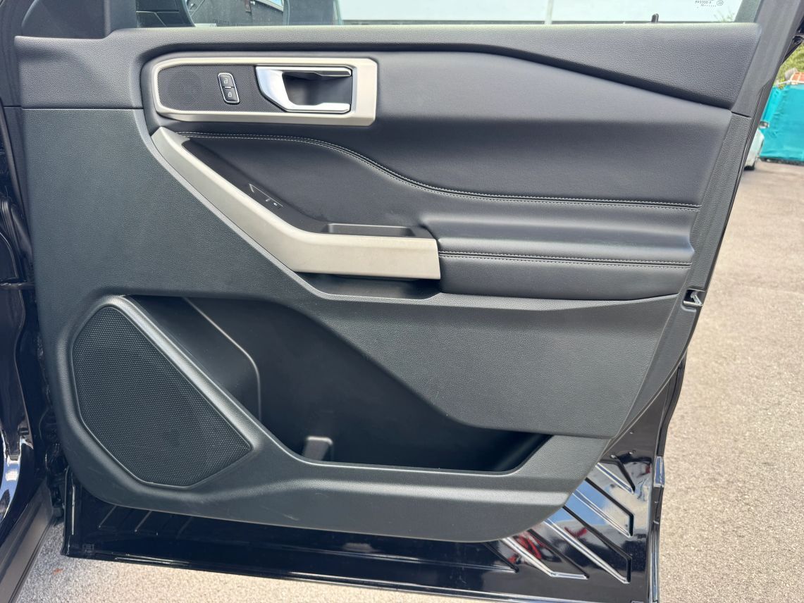 2024 Ford Explorer XLT Sport Utility 4D