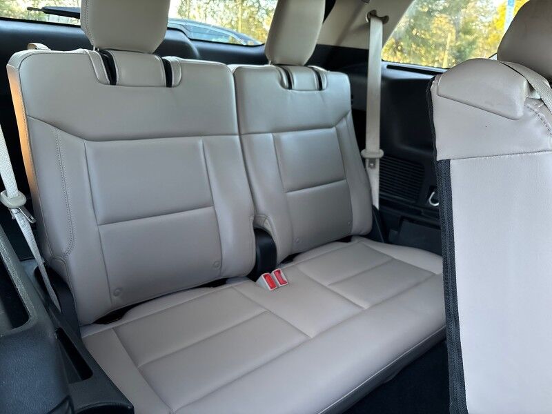 2024 Ford Explorer XLT w/THREE-ROW LEATHER Seffner FL