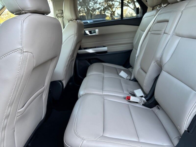 2024 Ford Explorer XLT w/THREE-ROW LEATHER Seffner FL