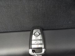 2024 Ford F-150 4x4 SuperCrew Lariat Fond du Lac WI