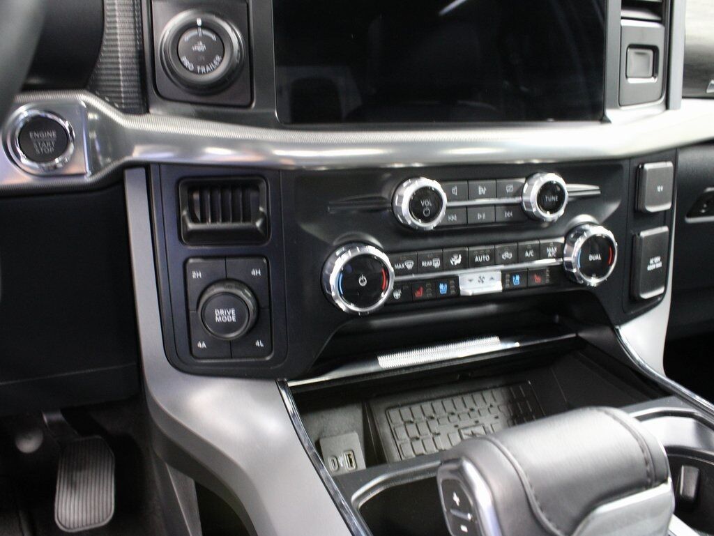 2024 Ford F-150 4x4 SuperCrew Lariat Fond du Lac WI