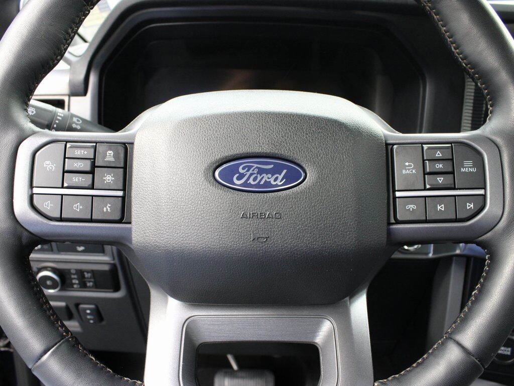 2024 Ford F-150 4x4 SuperCrew Lariat Fond du Lac WI