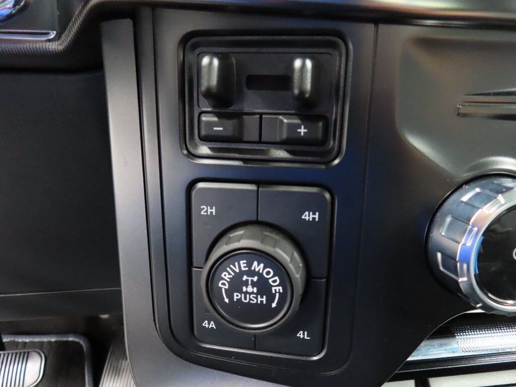 2024 Ford F-150 4x4 SuperCrew Lariat Fond du Lac WI