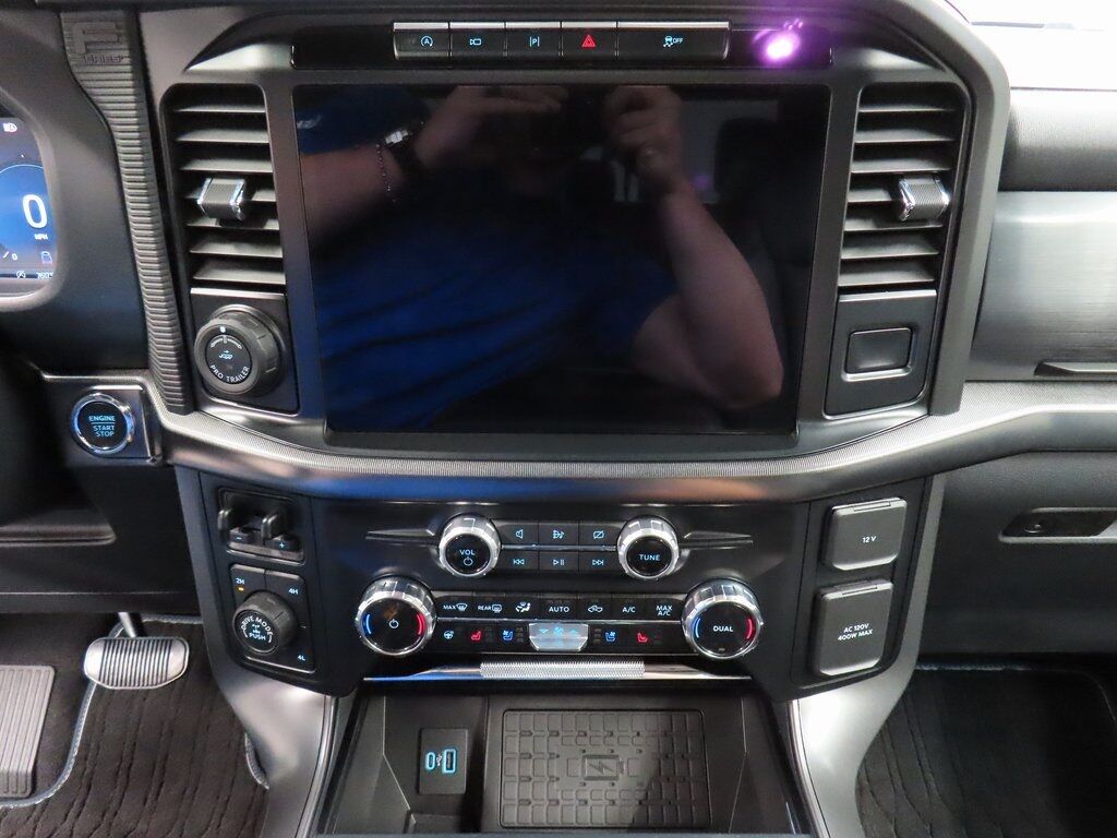 2024 Ford F-150 4x4 SuperCrew Lariat Fond du Lac WI