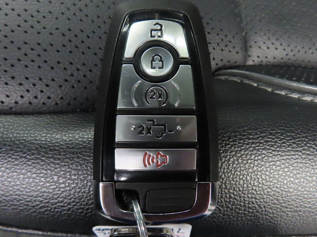 2024 Ford F-150 4x4 SuperCrew Lariat Fond du Lac WI