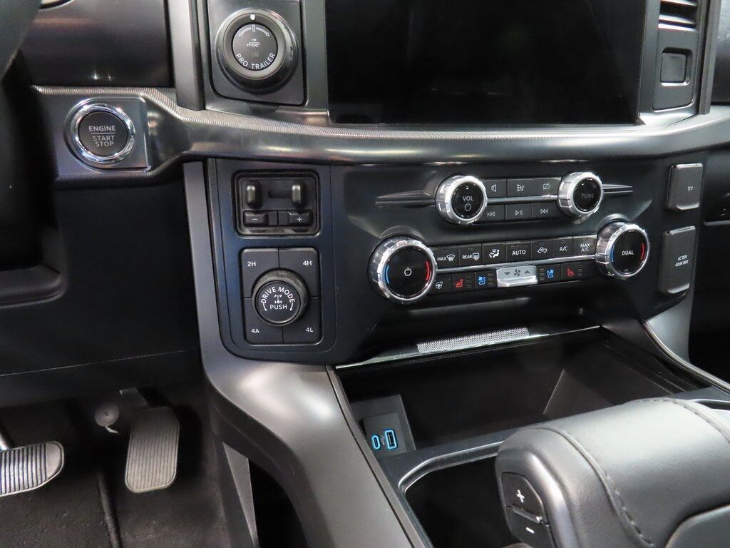 2024 Ford F-150 4x4 SuperCrew Lariat Fond du Lac WI