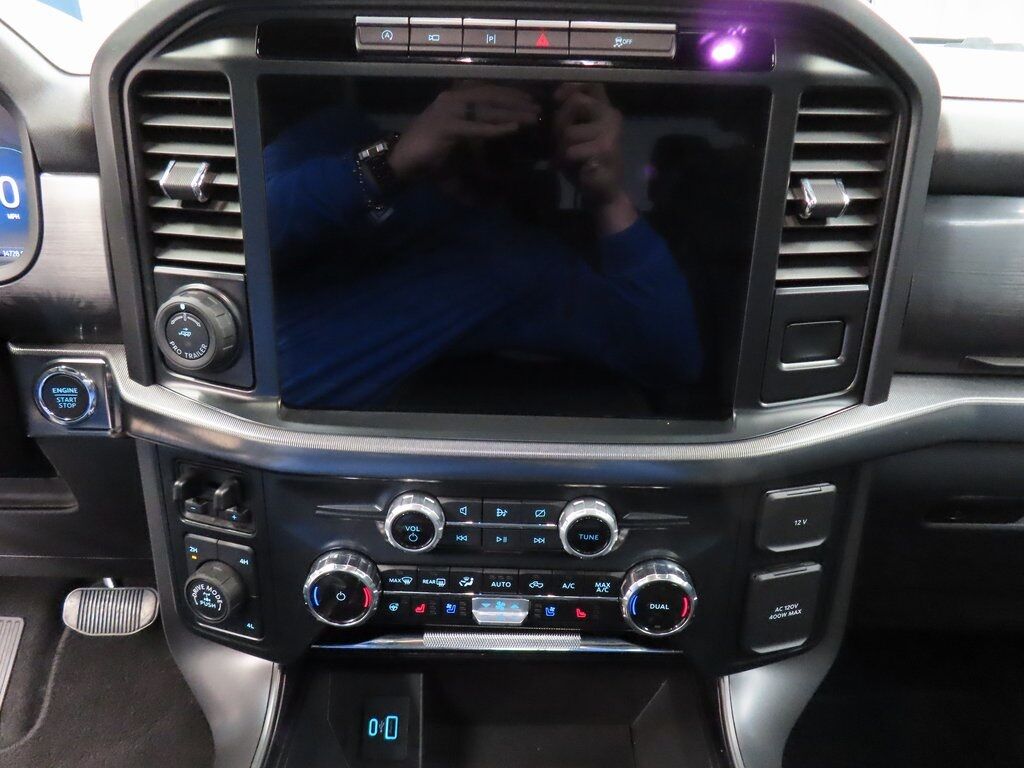 2024 Ford F-150 4x4 SuperCrew Lariat Fond du Lac WI