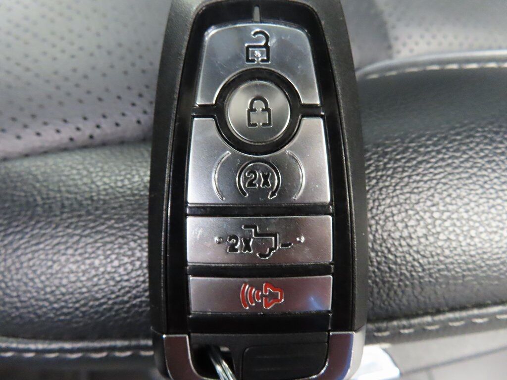 2024 Ford F-150 4x4 SuperCrew Lariat Fond du Lac WI