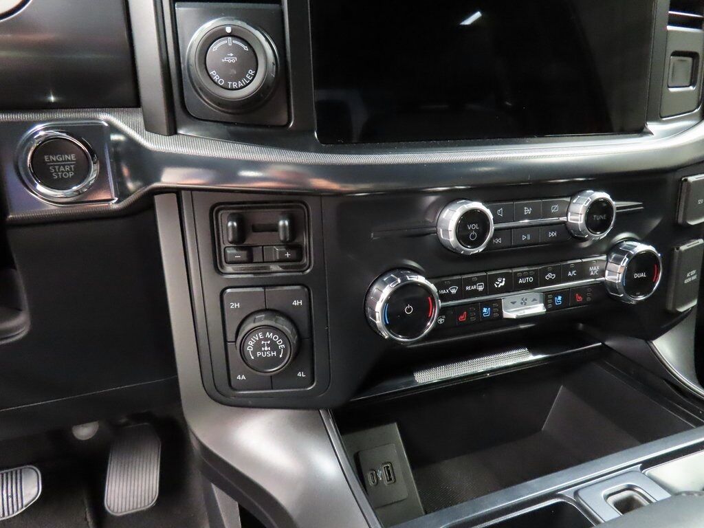 2024 Ford F-150 4x4 SuperCrew Lariat Fond du Lac WI