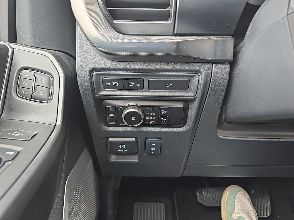 2024 Ford F-150 4x4 SuperCrew Lariat Fond du Lac WI