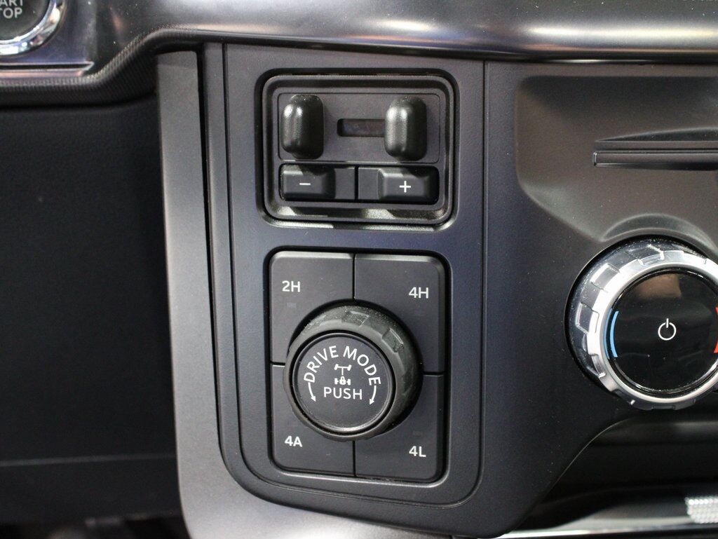 2024 Ford F-150 4x4 SuperCrew Lariat Fond du Lac WI