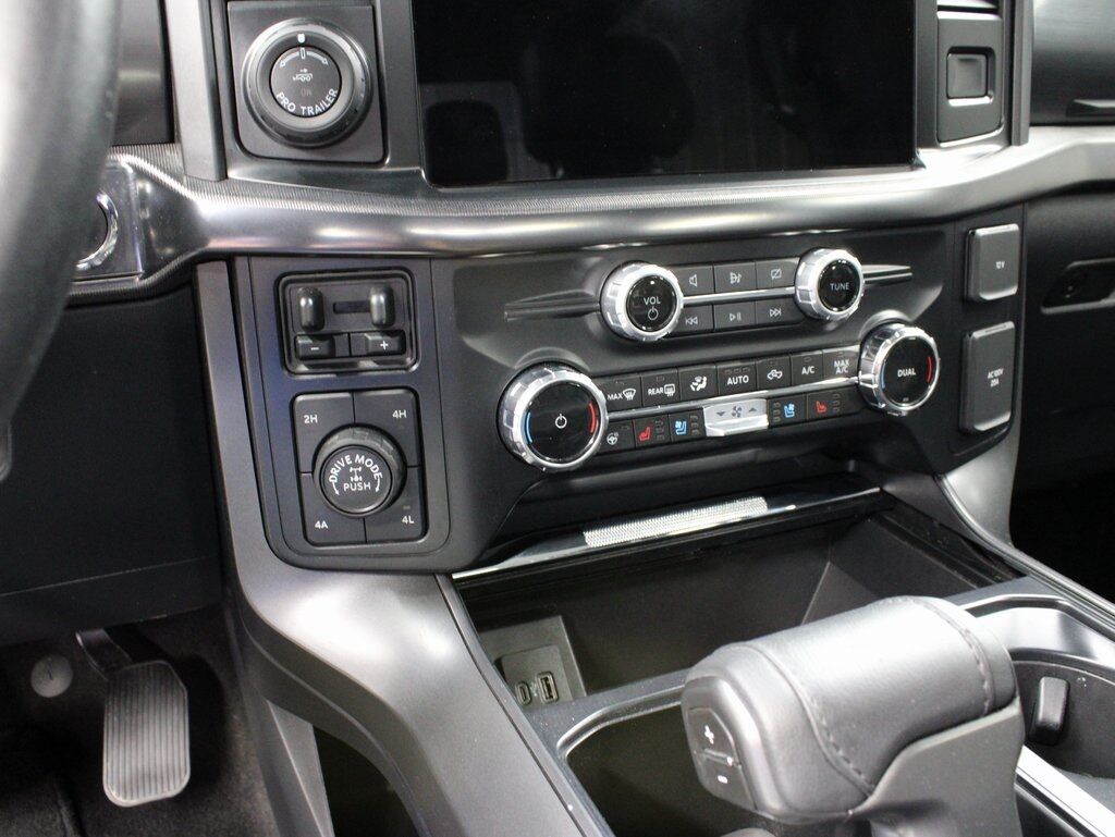 2024 Ford F-150 4x4 SuperCrew Lariat Fond du Lac WI