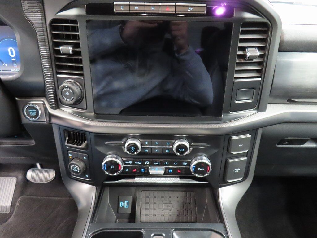 2024 Ford F-150 4x4 SuperCrew Lariat Fond du Lac WI